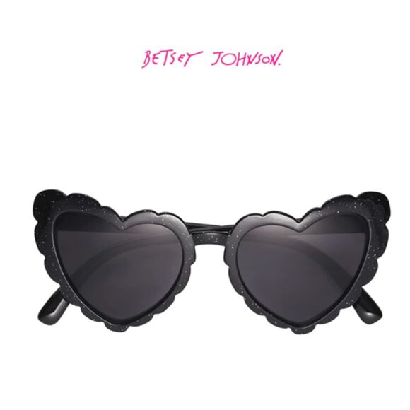 Betsey Johnson NWT True To Heart Glittering Sunglasses, Black, MSRP $48 - Picture 6 of 6